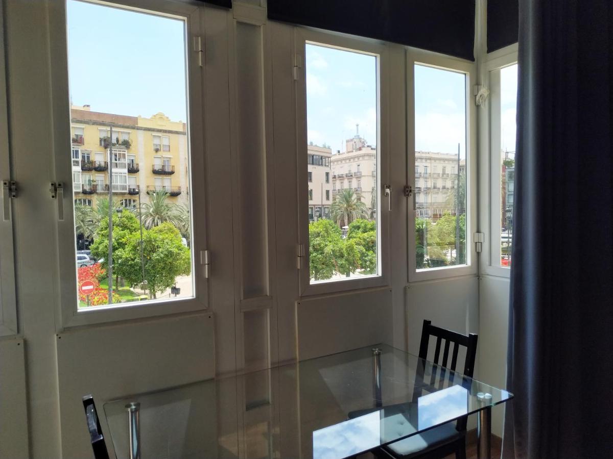 Hotel Flats Friends Plaza de la Reina Valencia Exterior foto