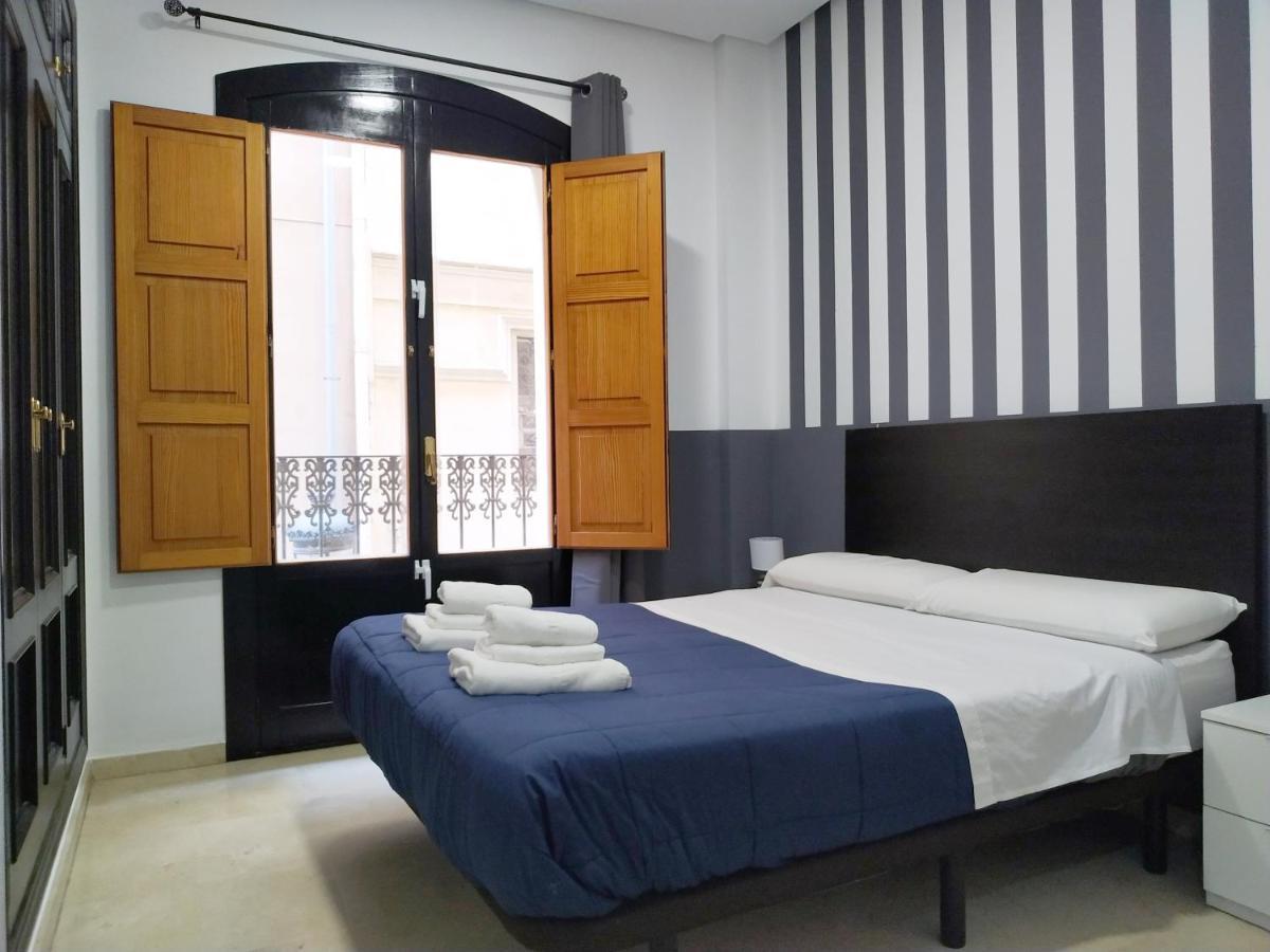 Hotel Flats Friends Plaza de la Reina Valencia Exterior foto