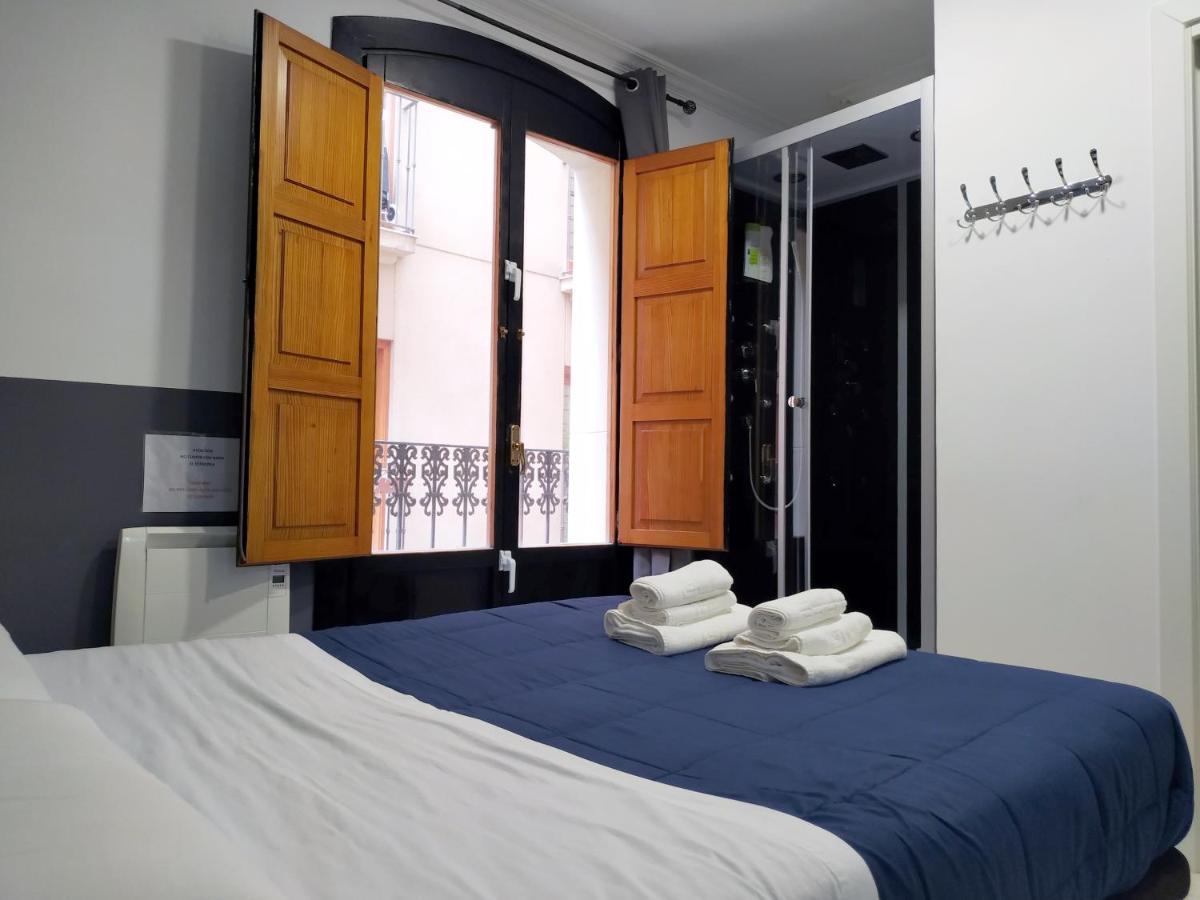 Hotel Flats Friends Plaza de la Reina Valencia Exterior foto
