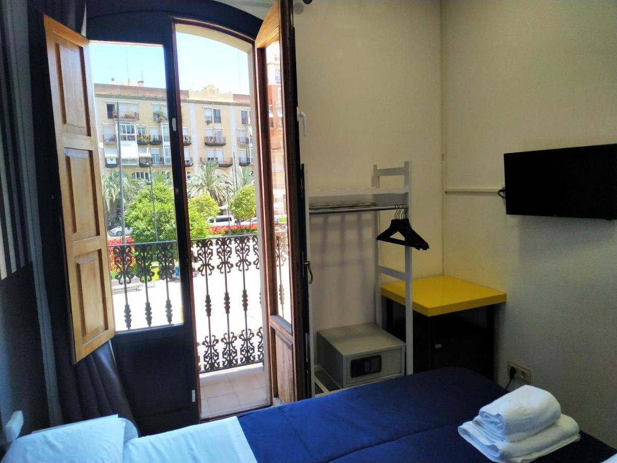 Hotel Flats Friends Plaza de la Reina Valencia Exterior foto