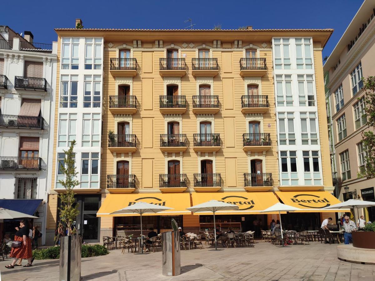 Hotel Flats Friends Plaza de la Reina Valencia Exterior foto